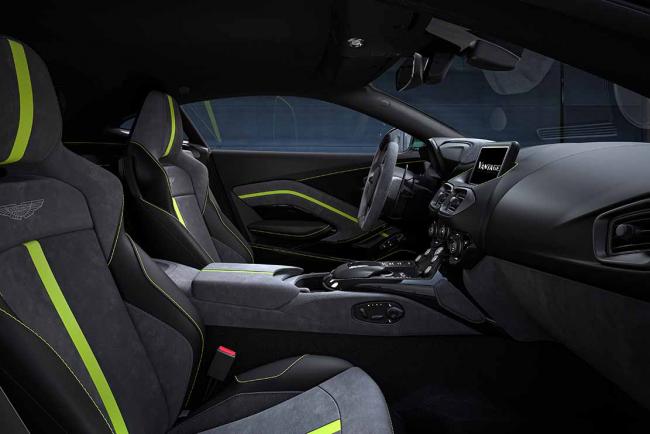 Interieur_vantage-f1-edition-la-plus-amg-des-aston-martin_0