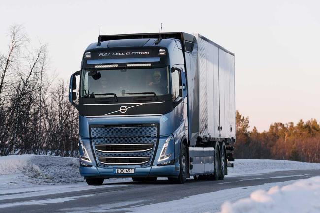 Exterieur_volvo-teste-ses-camions-a-hydrogene-sur-les-routes-publiques_1