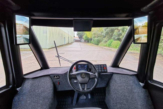 Interieur_watt-ecv1-le-fourgon-electrique-ultime_0