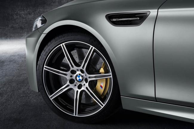 Une bmw m5 30 jahre vendue 700 000 aux encheres 