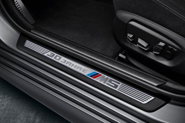 Une bmw m5 30 jahre vendue 700 000 aux encheres 