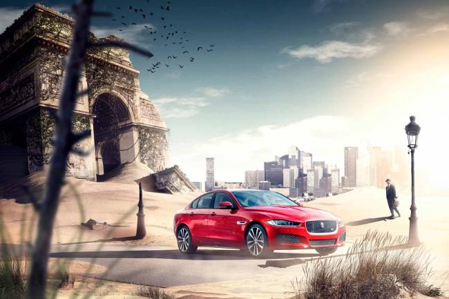 Et la voiture la plus belle de lannee est la jaguar xe 