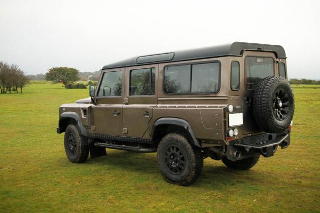 Wildcat offre un v8 de corvette au land rover defender 