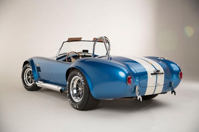 Shelby cobra 427 50 exemplaires pour les 50 ans 