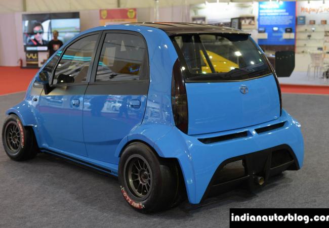 Une tata nano pour la piste 