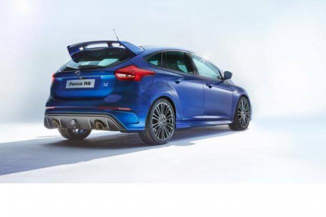 Premieres photos de la ford focus rs 2015 