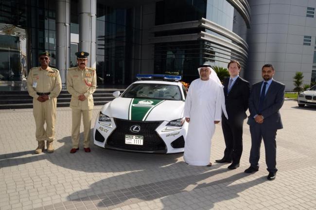 La police de dubai s equipe d une lexus rc f 