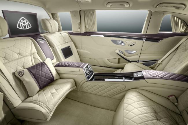 Mercedes maybach la version longue pullman a geneve 