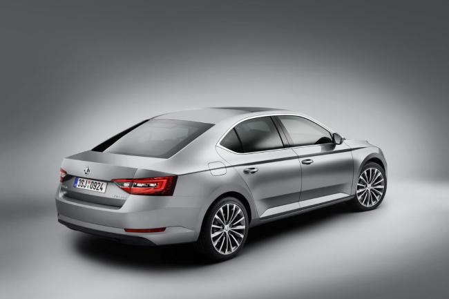 Nouvelle skoda superb 2015 enfin la voila 