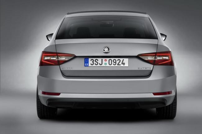 Nouvelle skoda superb 2015 enfin la voila 