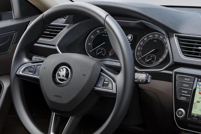 Nouvelle skoda superb 2015 enfin la voila 