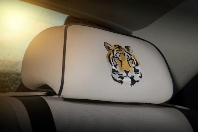 La rolls royce ghost mysore collection rend hommage a l inde depuis abu dhabi 