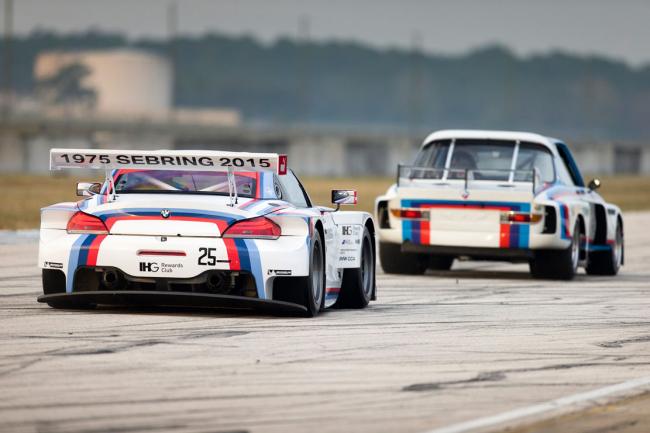 Un bmw z4 gtlm avec une livree historique 