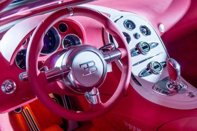 Une bugatti veyron rose en guise de cadeau d amour 