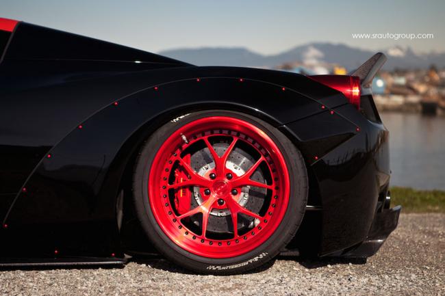 Liberty walk se lache sur une ferrari 458 spider 