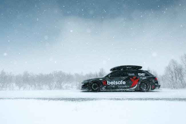 Jon olsson s amuse sur la neige avec son audi rs6 dtm 