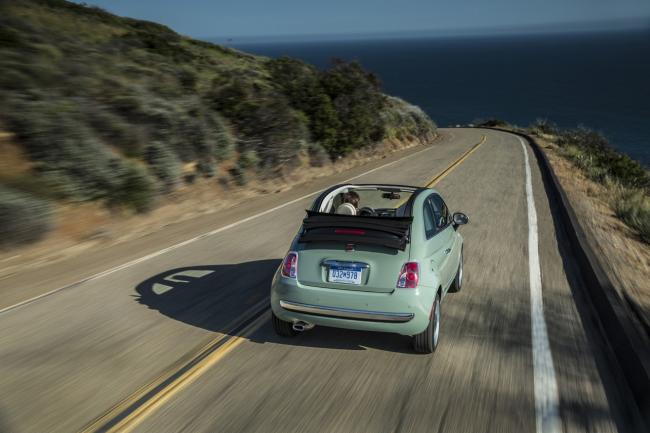 La fiat 500 vintage 57 aussi en cabriolet 