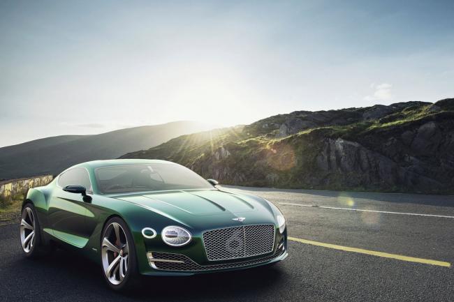 Le bentley exp 10 speed 6 concept titre a la villa d este 