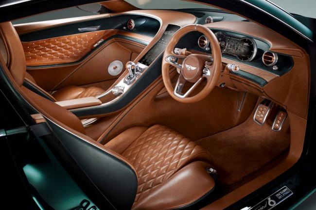 Le bentley exp 10 speed 6 concept titre a la villa d este 