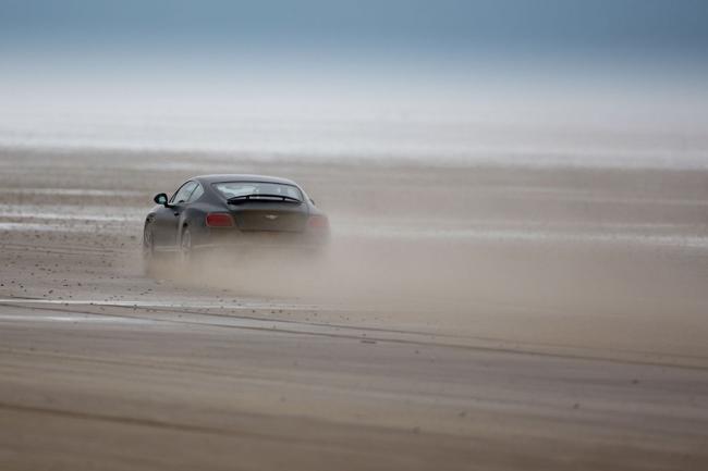 Idriss elba bat un record de vitesse avec une bentley continental gt speed 