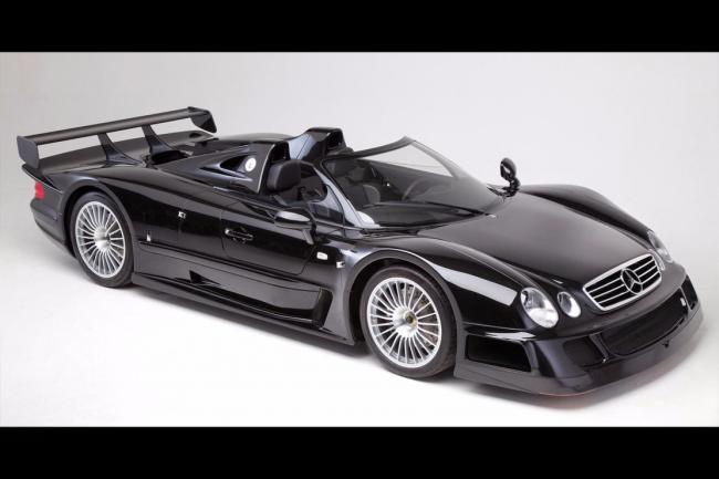 Un mercedes clk gtr roadster avec six kilometres aux encheres 