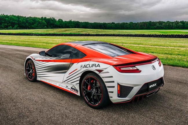 La honda nsx en pace car a pikes peak 2015 