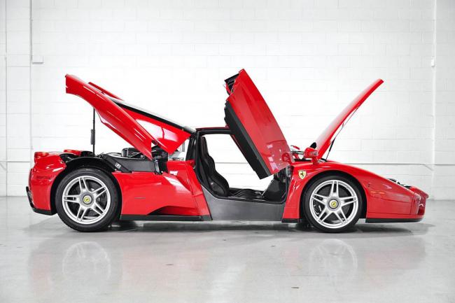 Floyd mayweather reclame 3 8 millions de dollars pour sa ferrari enzo 