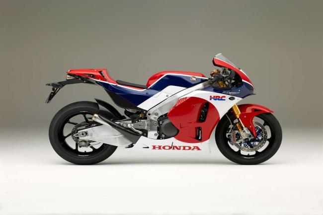 Honda du moto gp a la route avec la rc 213v s 