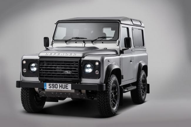 2 millions de land rover defender ca se fete 