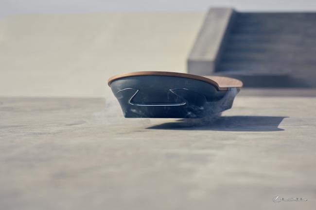 Amazing in motion lexus devoile sa vision de l hoverboard 