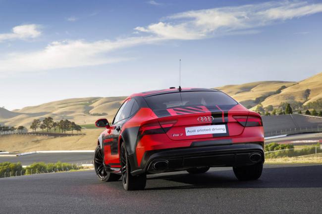 Audi met a jour la rs7 piloted driving concept 