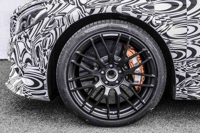 Mercedes tease l arrivee d une certaine mercedes c63 amg coupe 