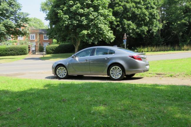 L opel insignia recoit de nouveaux moteurs 1 6 cdti 120 et 136 ch 