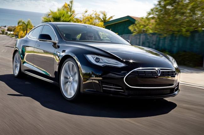 Tesla model s p90d 772 ch un mode ludicrous et un 0 100 km h en 2 8 secondes 
