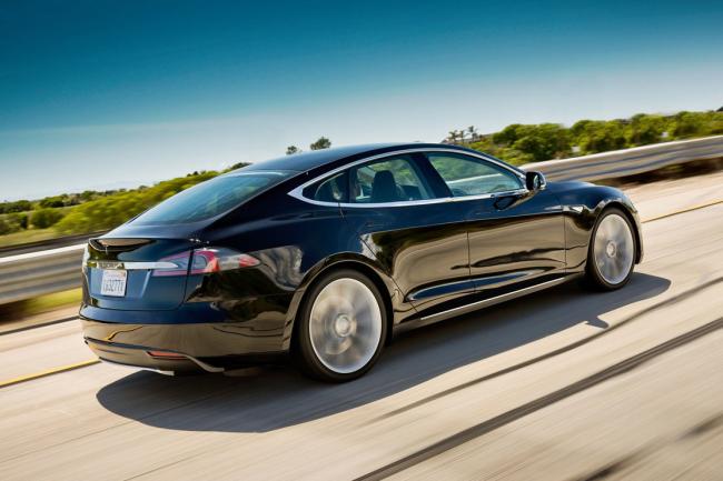 Tesla model s p90d 772 ch un mode ludicrous et un 0 100 km h en 2 8 secondes 