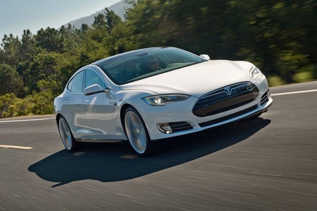Tesla model s p90d 772 ch un mode ludicrous et un 0 100 km h en 2 8 secondes 