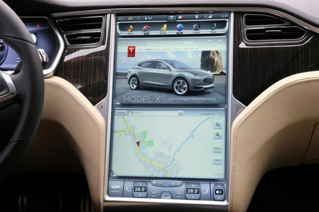 Tesla model s p90d 772 ch un mode ludicrous et un 0 100 km h en 2 8 secondes 