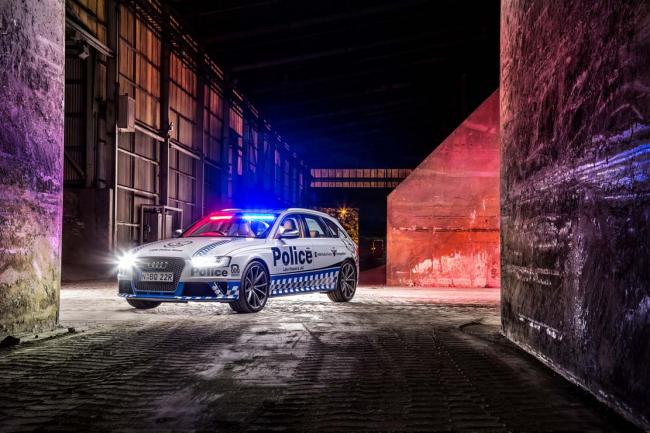 Une police australienne s equipe d une audi rs4 avant 