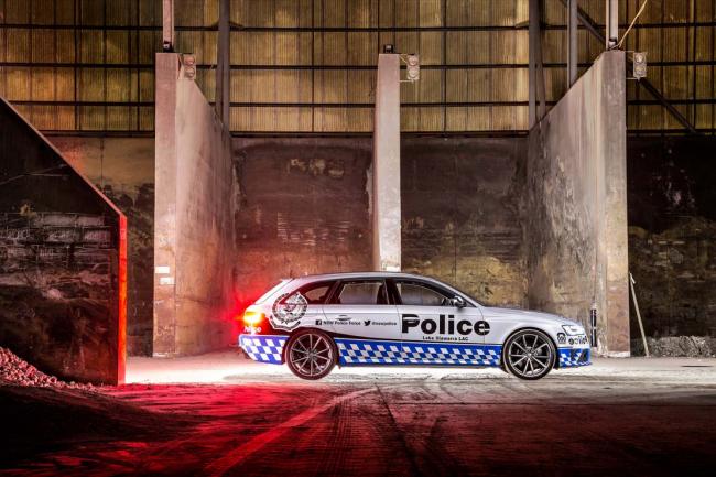 Une police australienne s equipe d une audi rs4 avant 