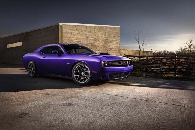 Dodge ressort le plum crazy purple pour ses challenger et charger 