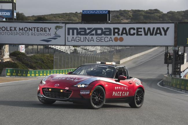 Le mazda mx 5 cup fait ses debuts a laguna seca en tant que pace car 