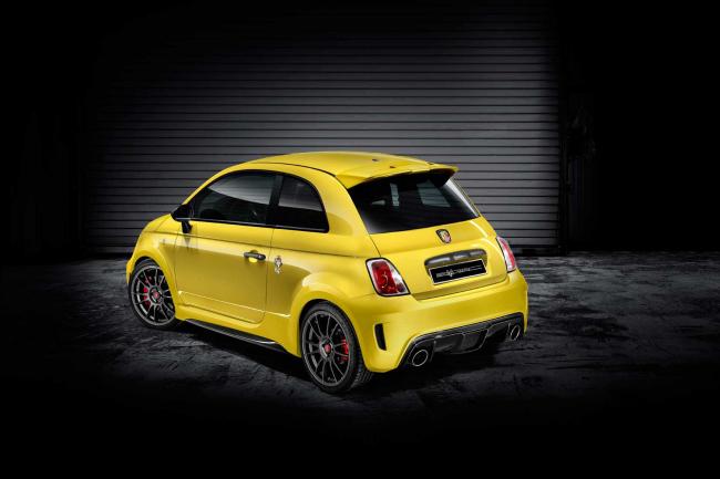 L abarth 695 biposto record 