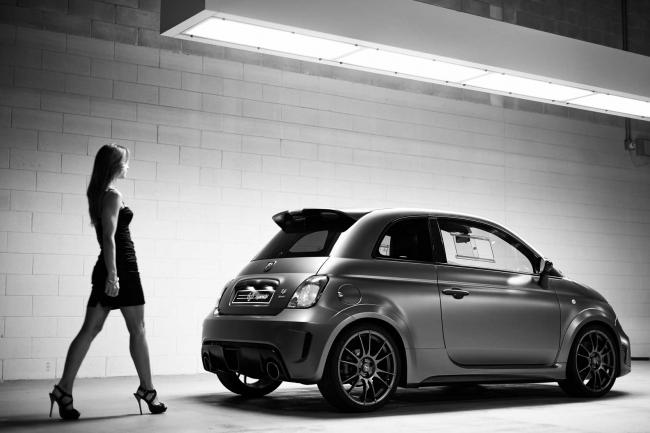 L abarth 695 biposto record 