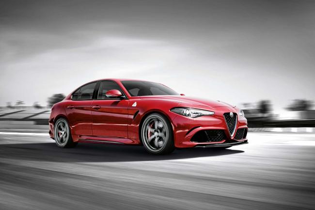 Giulia quadrifoglio l alfa romeo nervosa 