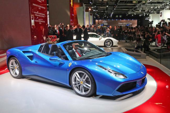 Ferrari 488 spider elle se decouvre a francfort 