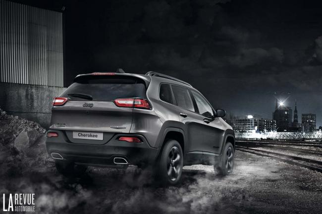 Jeep renegade et cherokee night eagle 