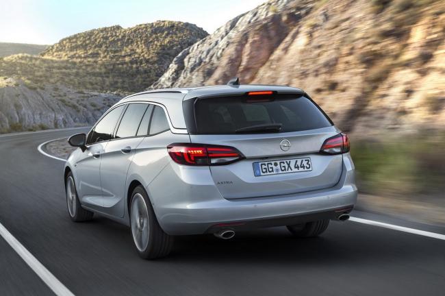 L opel astra sports tourer se devoile avant francfort 