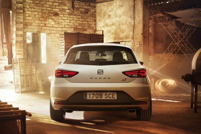 La seat leon cupra passe a 290 ch 