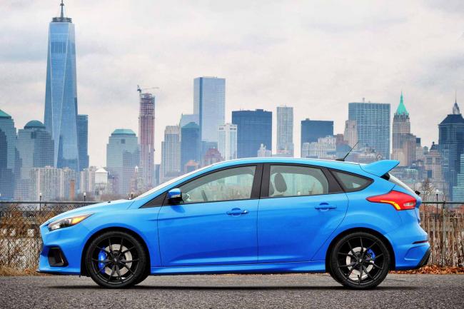 Ford focus rs 0 100 km h en 4 7 secondes et 266 km h en pointe 