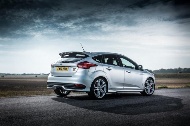 Moutune offre 275 chevaux a la ford focus st 